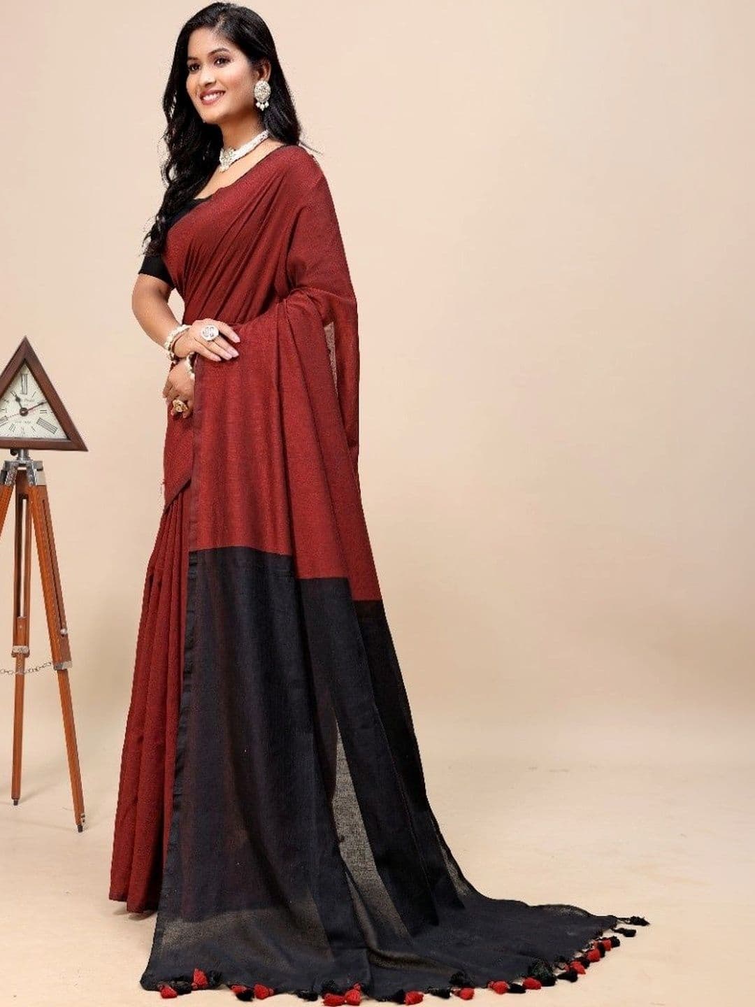 aeriebier Woven Design Zari Khadi Saree thumbnail 4