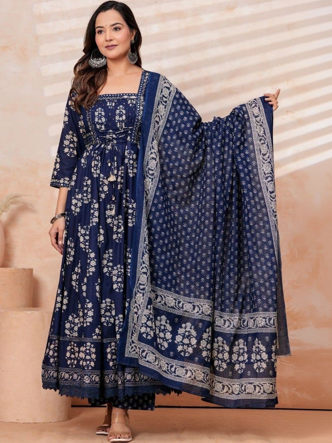 Moda Rapido Women Floral Printed Empire Pure Cotton Kurta with Trousers & Dupatta thumbnail 2