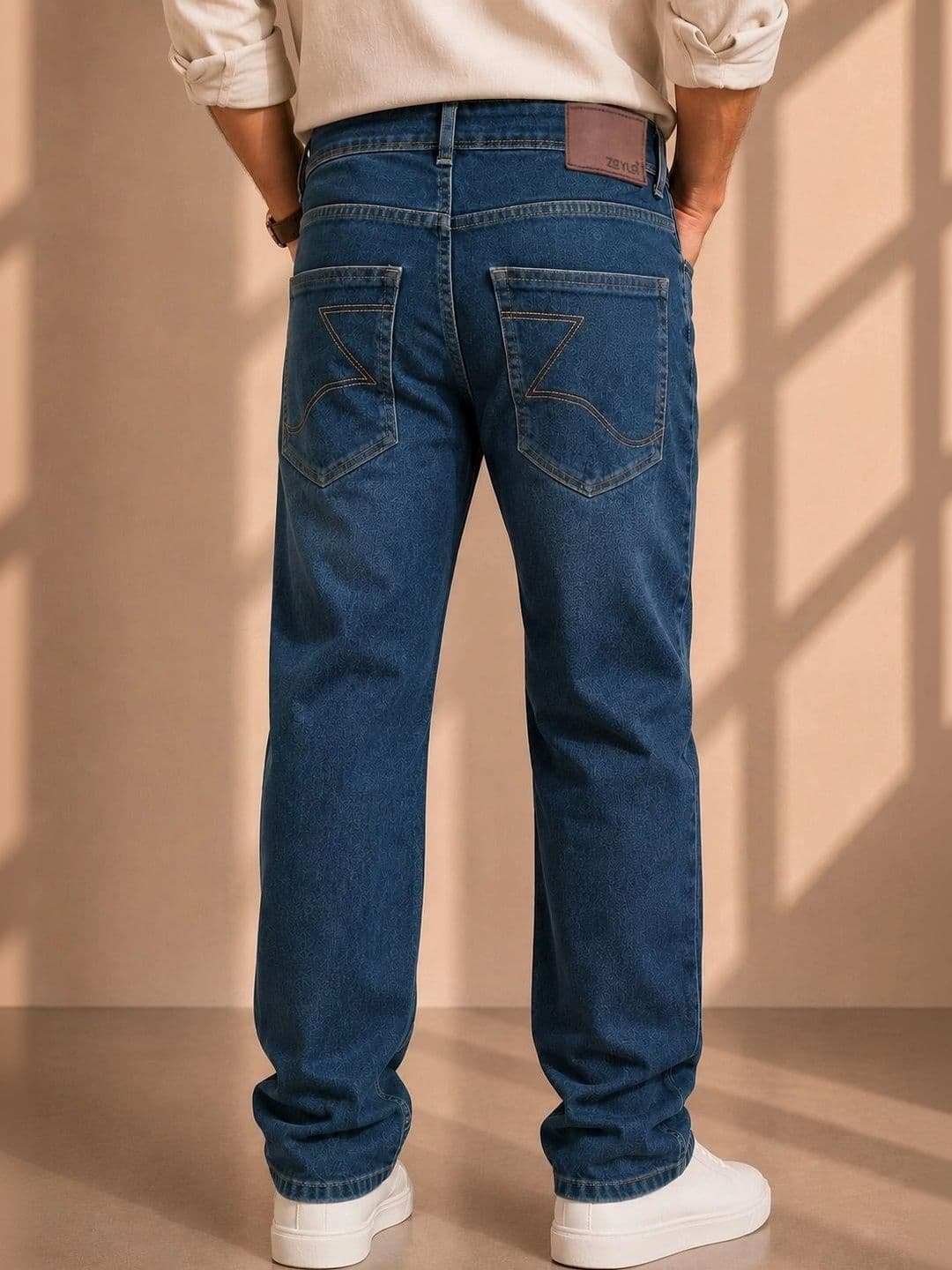 zayla Men Jean Regular Fit Mid-Rise Light Fade Stretchable Jeans thumbnail 4
