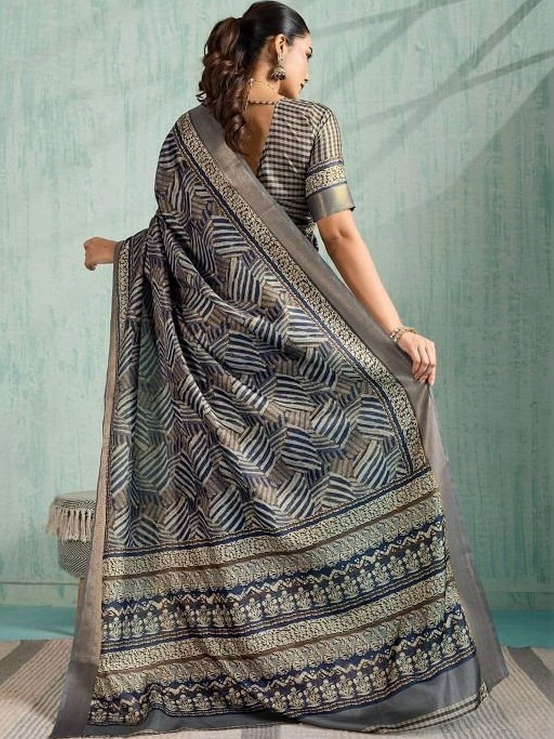 Moda Rapido Silk Blend Designer Saree thumbnail 3