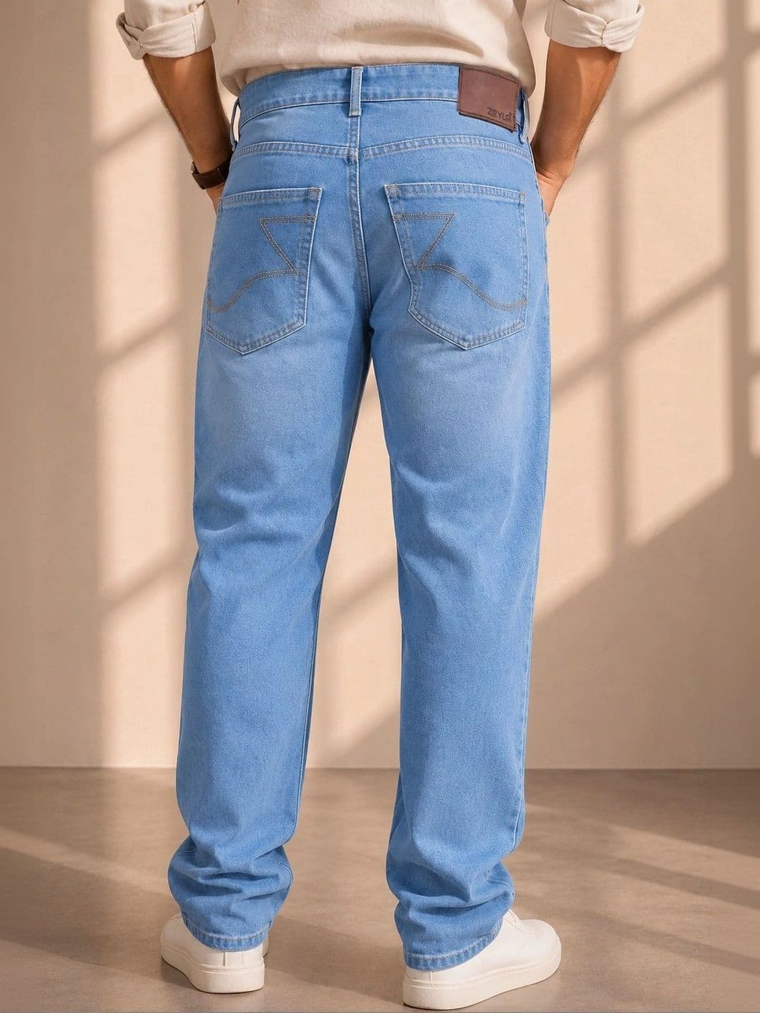 zayla Men Jean Regular Fit Mid-Rise Light Fade Stretchable Jeans thumbnail 4