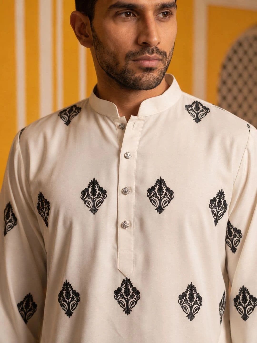 Jompers Men Ethnic Motifs Embroidered Kurta thumbnail 2