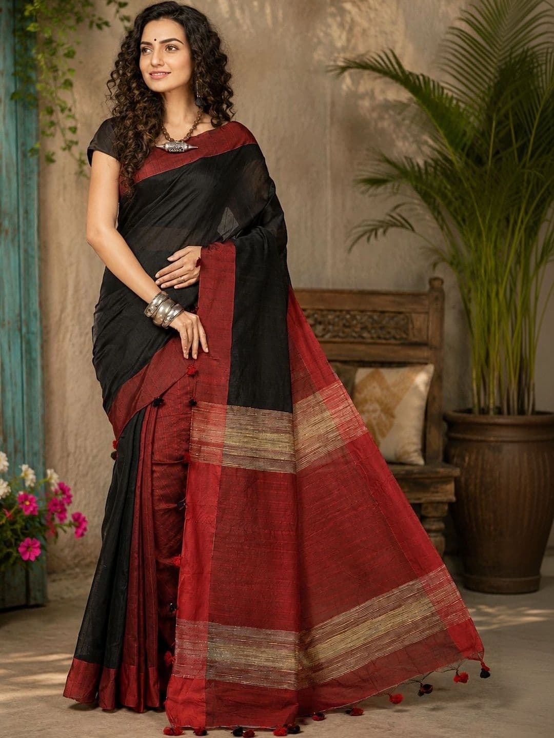 Crochetin Striped Handloom Saree - view 1