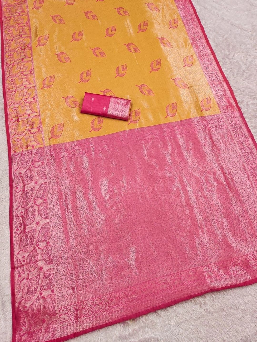 ERIKA Woven Design Zari Silk Blend Designer Banarasi Saree thumbnail 6