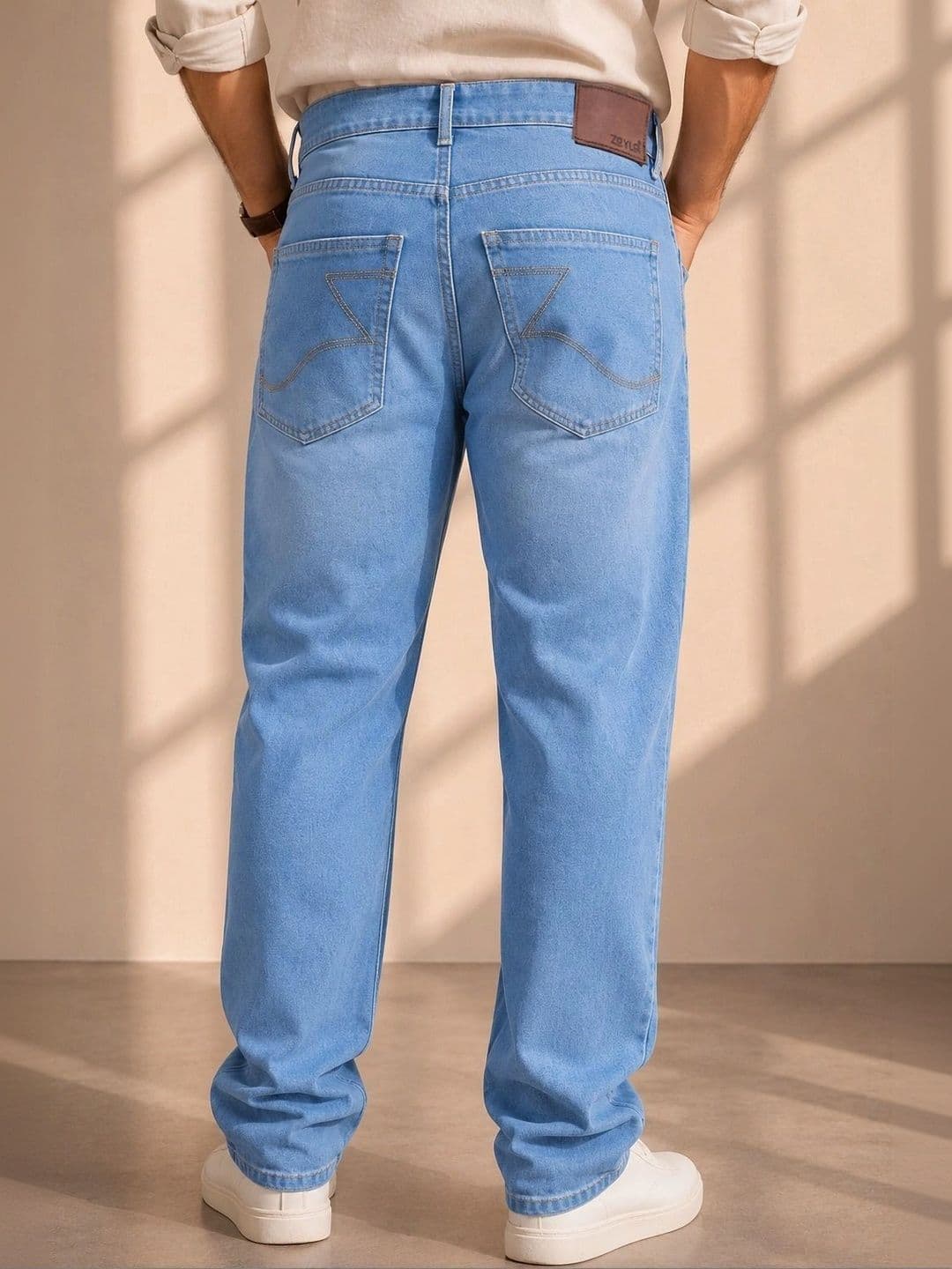 zayla Men Jean Regular Fit Mid-Rise Light Fade Stretchable Jeans thumbnail 4