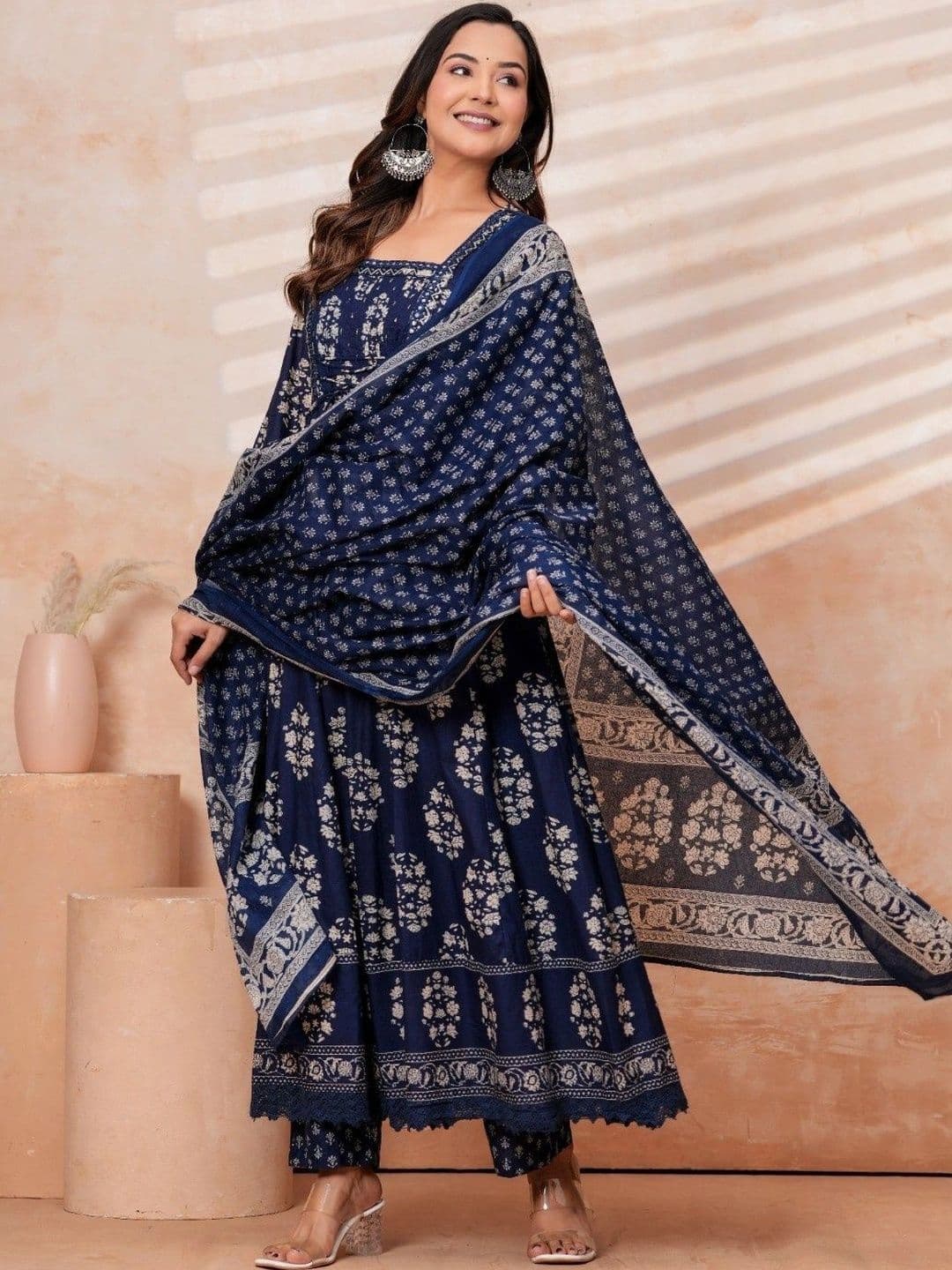 Moda Rapido Women Floral Printed Empire Pure Cotton Kurta with Trousers & Dupatta thumbnail 5
