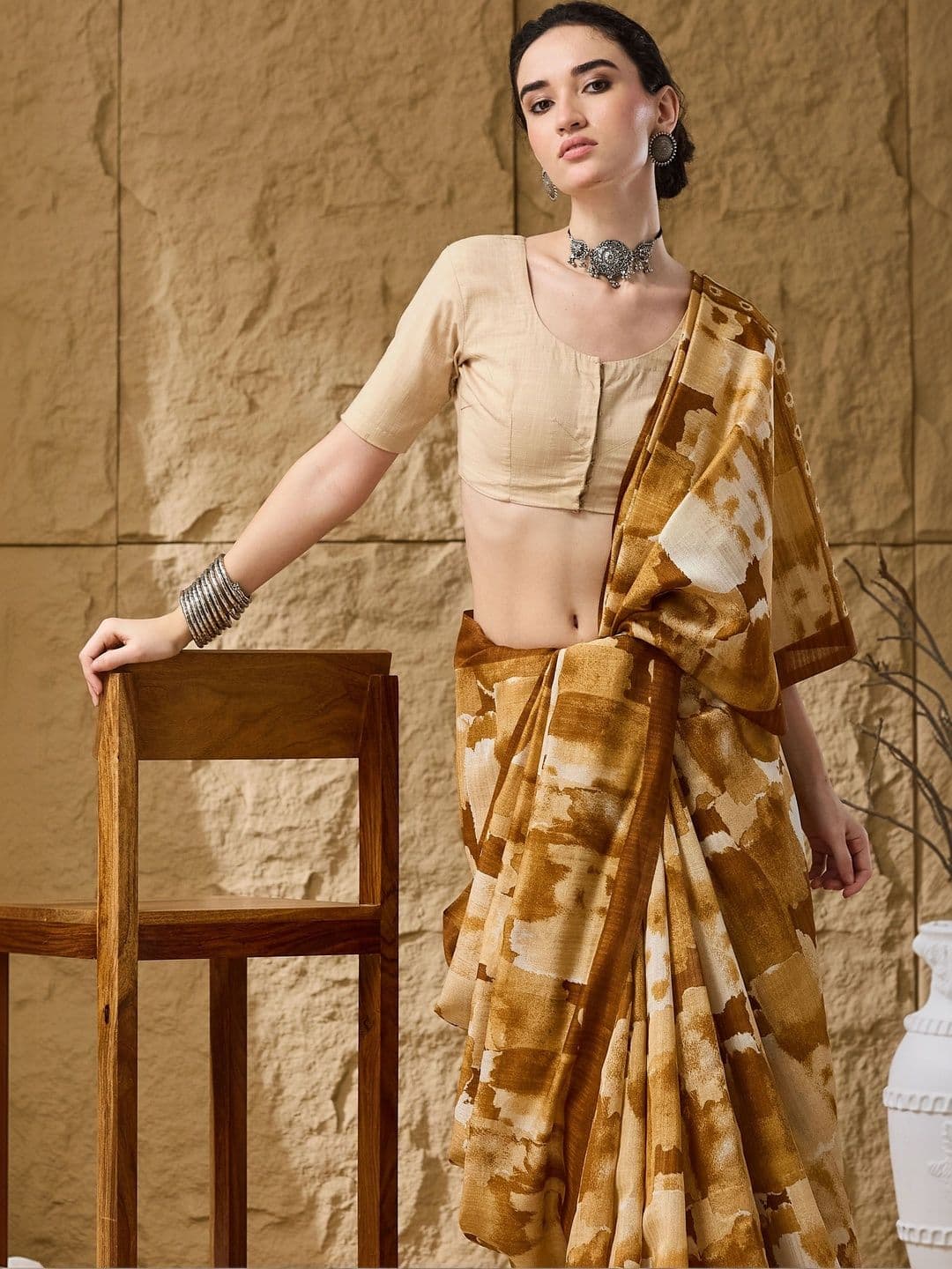 RACHNA Silk Blend Designer Ikat Saree thumbnail 5