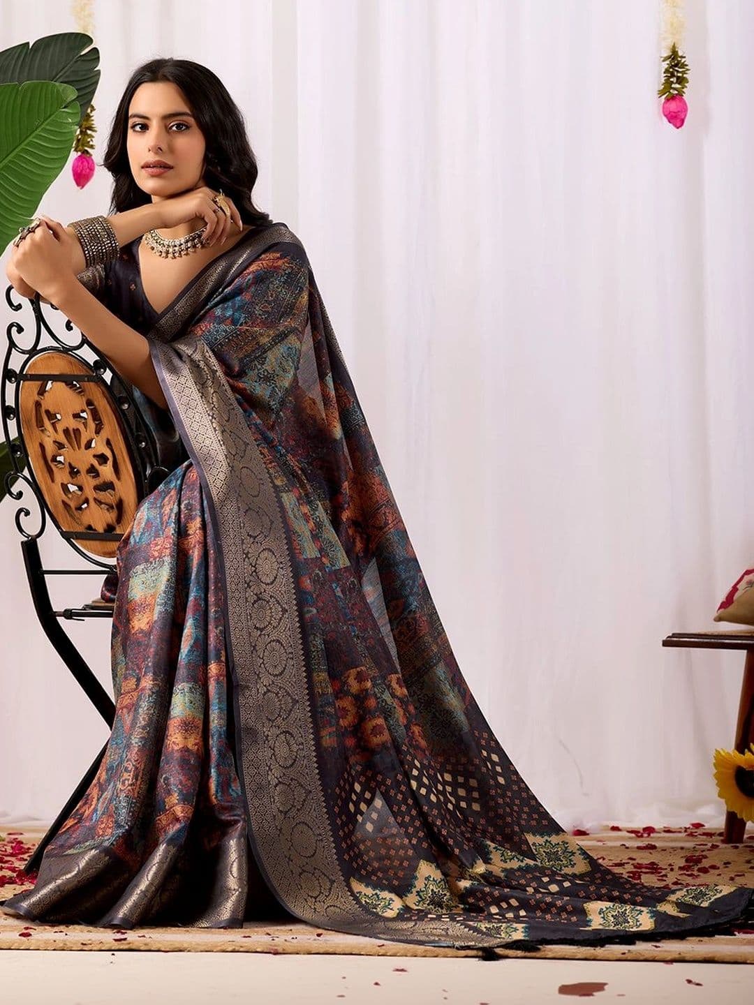 LeeliPeeri Designer Zari Silk Blend Designer Saree thumbnail 7