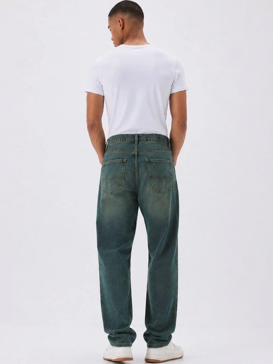 PINKLIT Men Straight Fit Mid-Rise Light Fade Jeans thumbnail 5