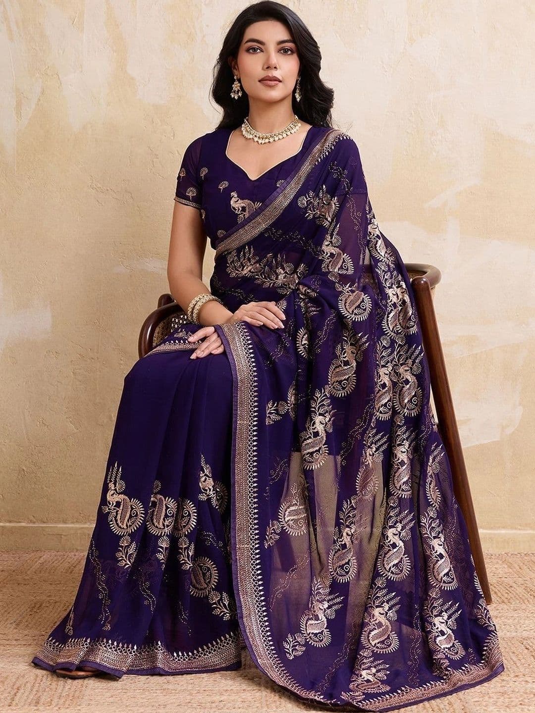 Leelavati Ethnic Motifs Embroidered Pure Chiffon Saree thumbnail 3