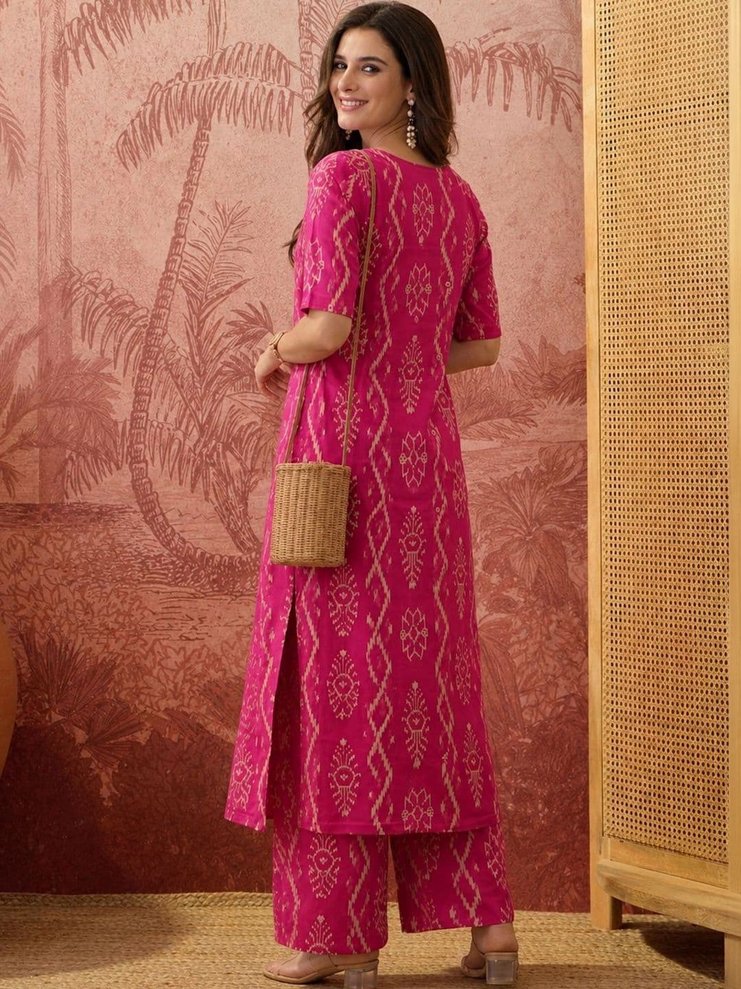 Sangria Women Printed Regular Kurta with Palazzos thumbnail 5