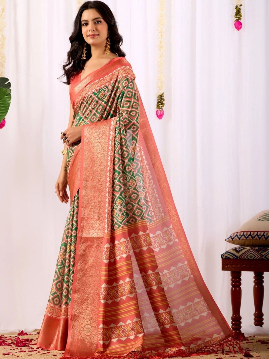 LeeliPeeri Designer Zari Silk Blend Designer Saree thumbnail 3