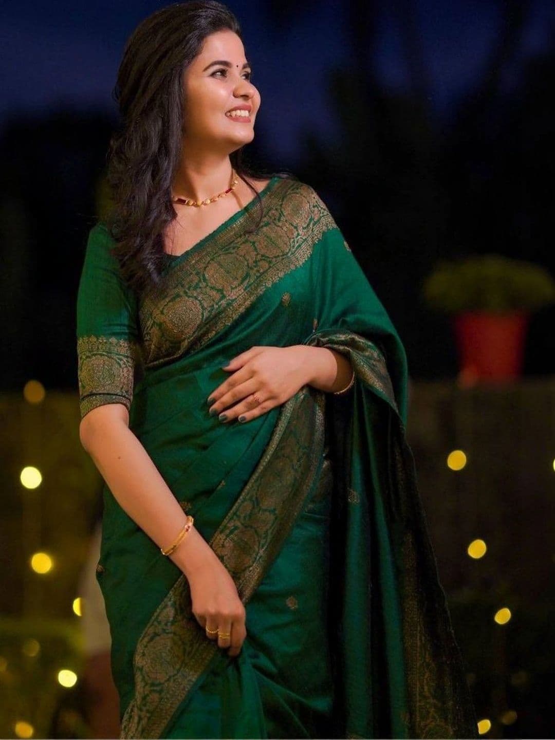 all about you Woven Design Zari Silk Blend Heavy Work Kanjeevaram Saree thumbnail 6