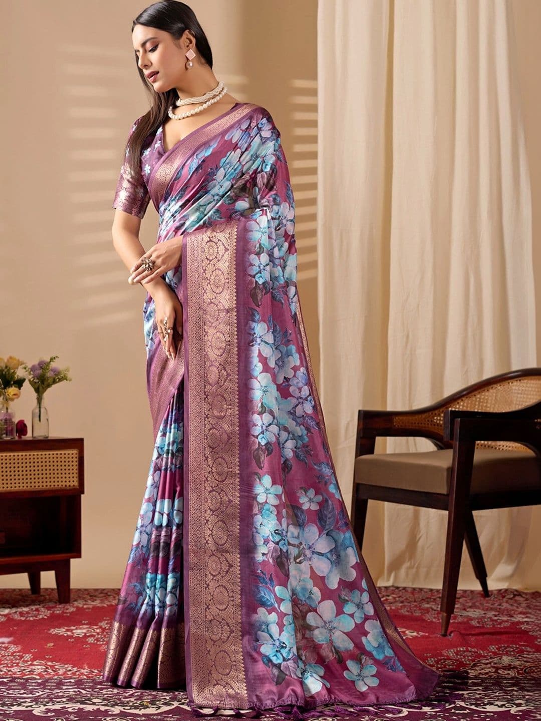 LeeliPeeri Designer Floral Zari Silk Blend Designer Saree thumbnail 5