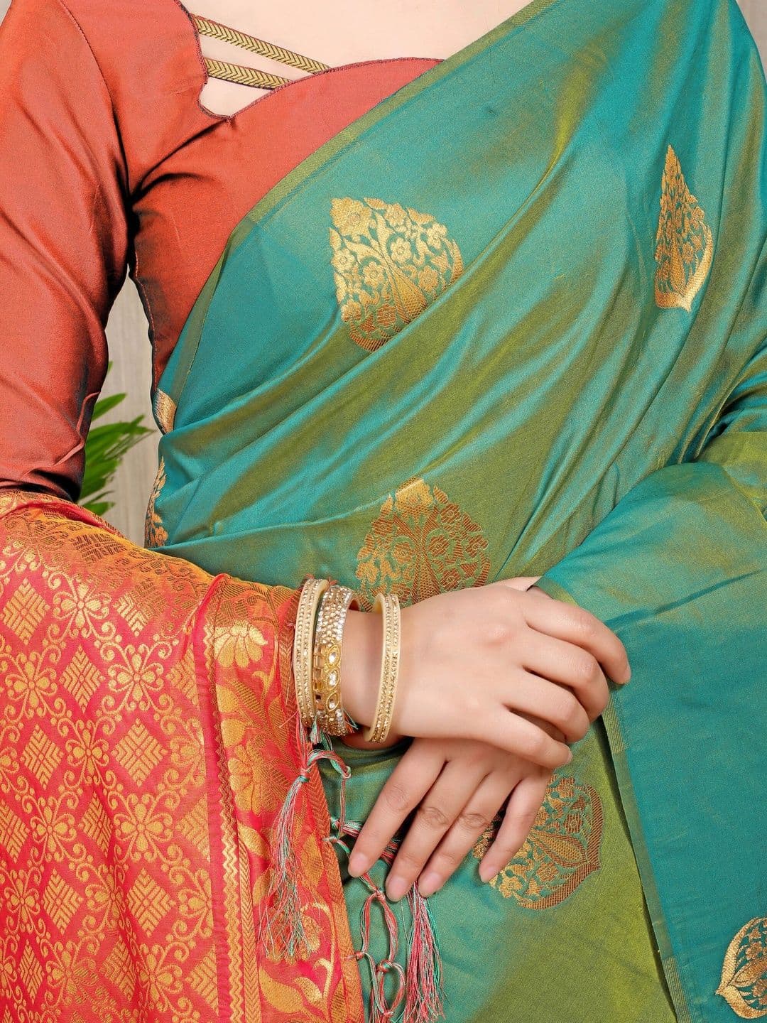 Dhaaga Ghar Woven Design Zari Art Silk Banarasi Saree thumbnail 4