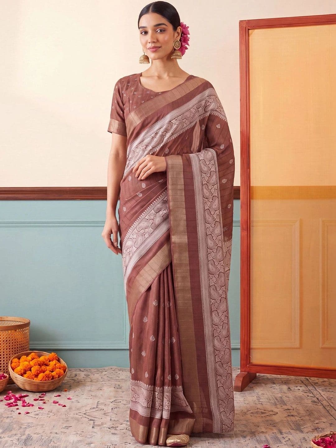 Anouk Woven Design Zari Silk Blend Designer Saree thumbnail 4