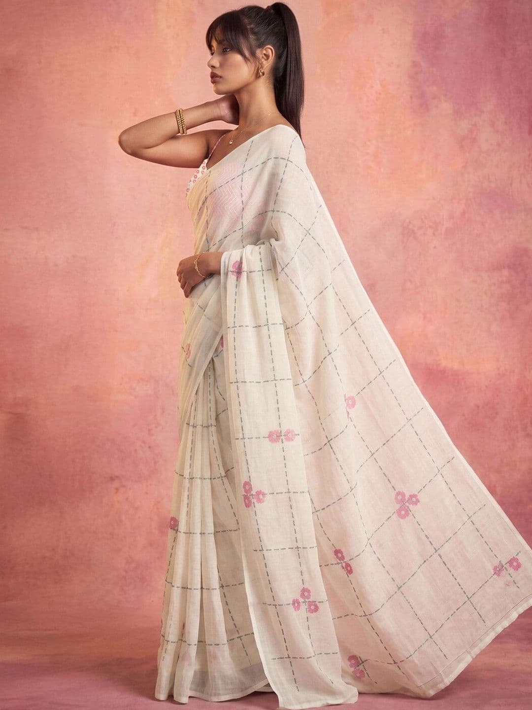 KINDA DESI Floral Embroidered Pure Linen Fusion Saree thumbnail 4
