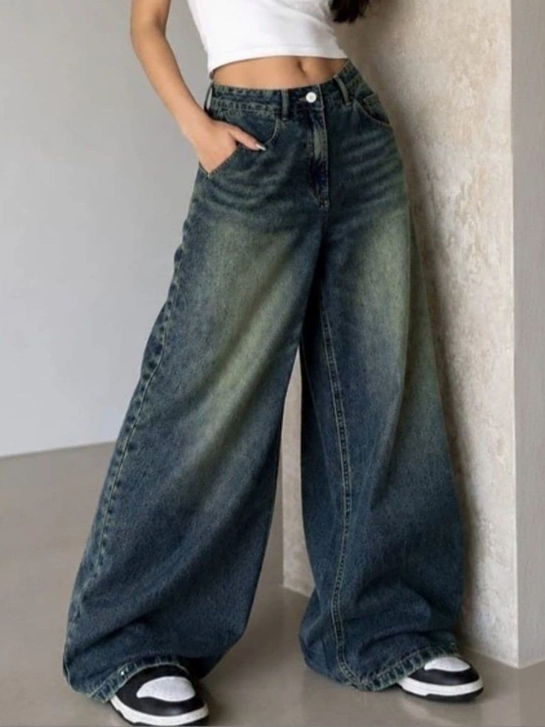 ESLITA Women High-Rise Light Fade Jeans - view 1