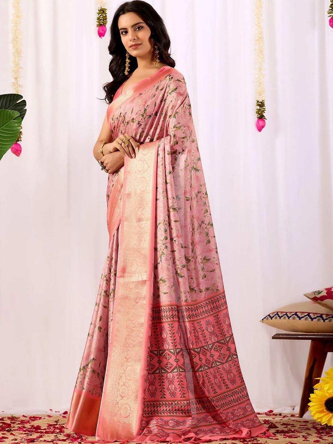 LeeliPeeri Designer Floral Zari Silk Blend Designer Saree thumbnail 2