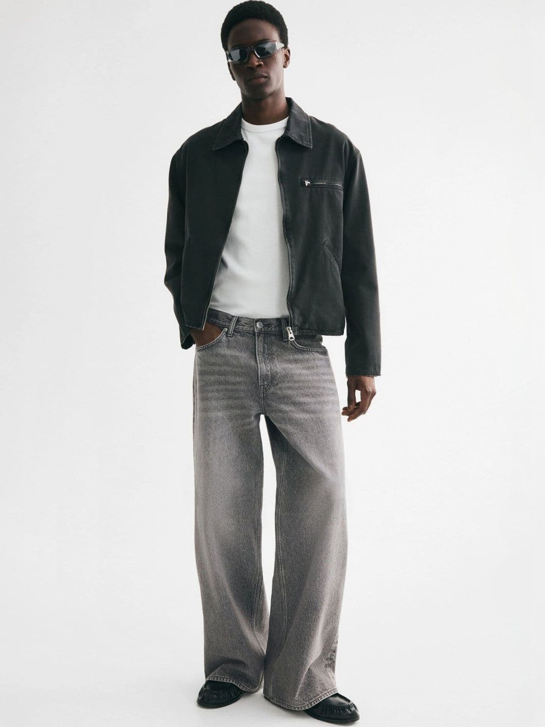 H&M Men Jeans - view 1