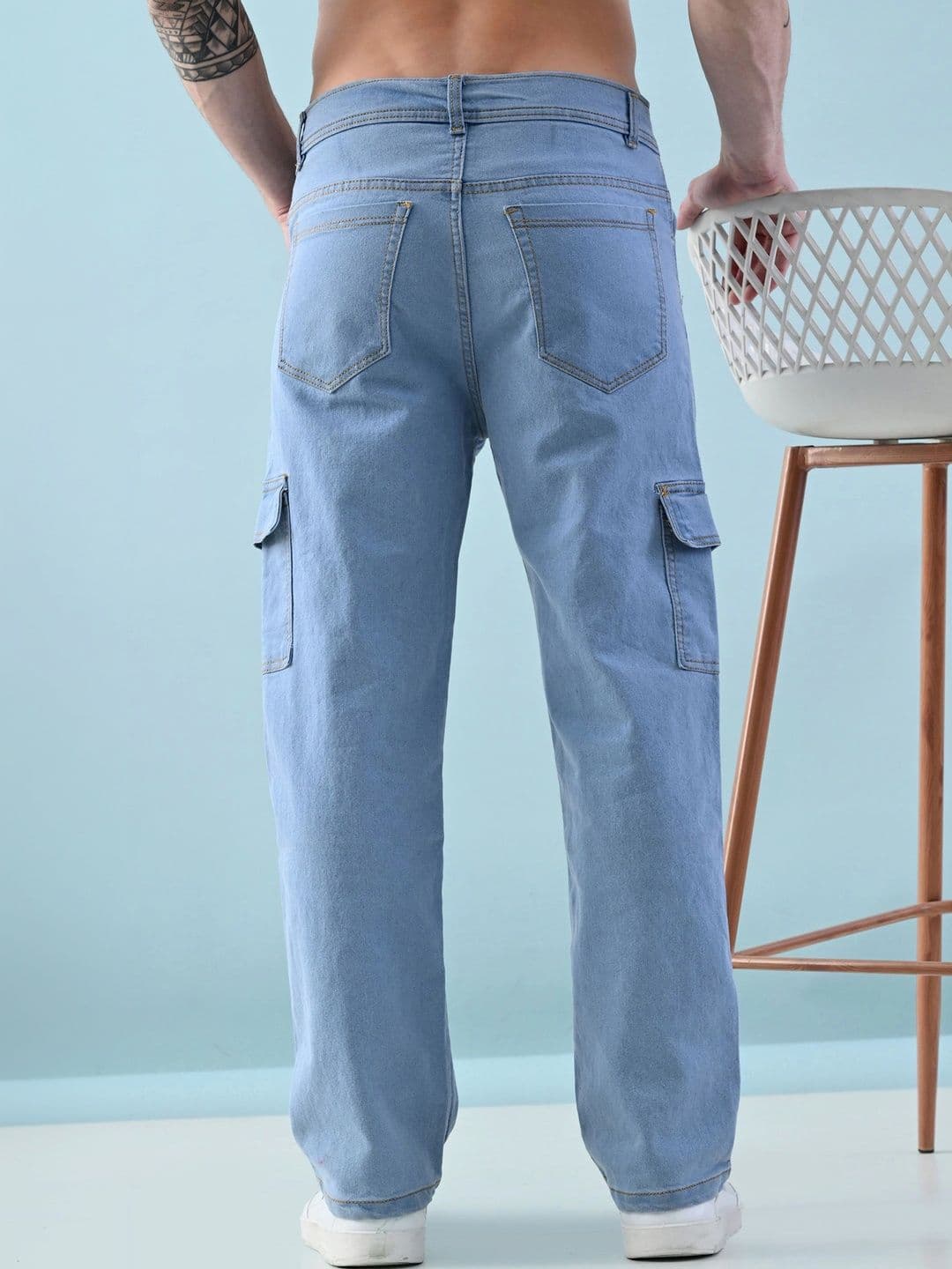 HERE&NOW Men's Light Wash Mid-Rise 6-Pocket Straight Leg Cargo Jeans thumbnail 6