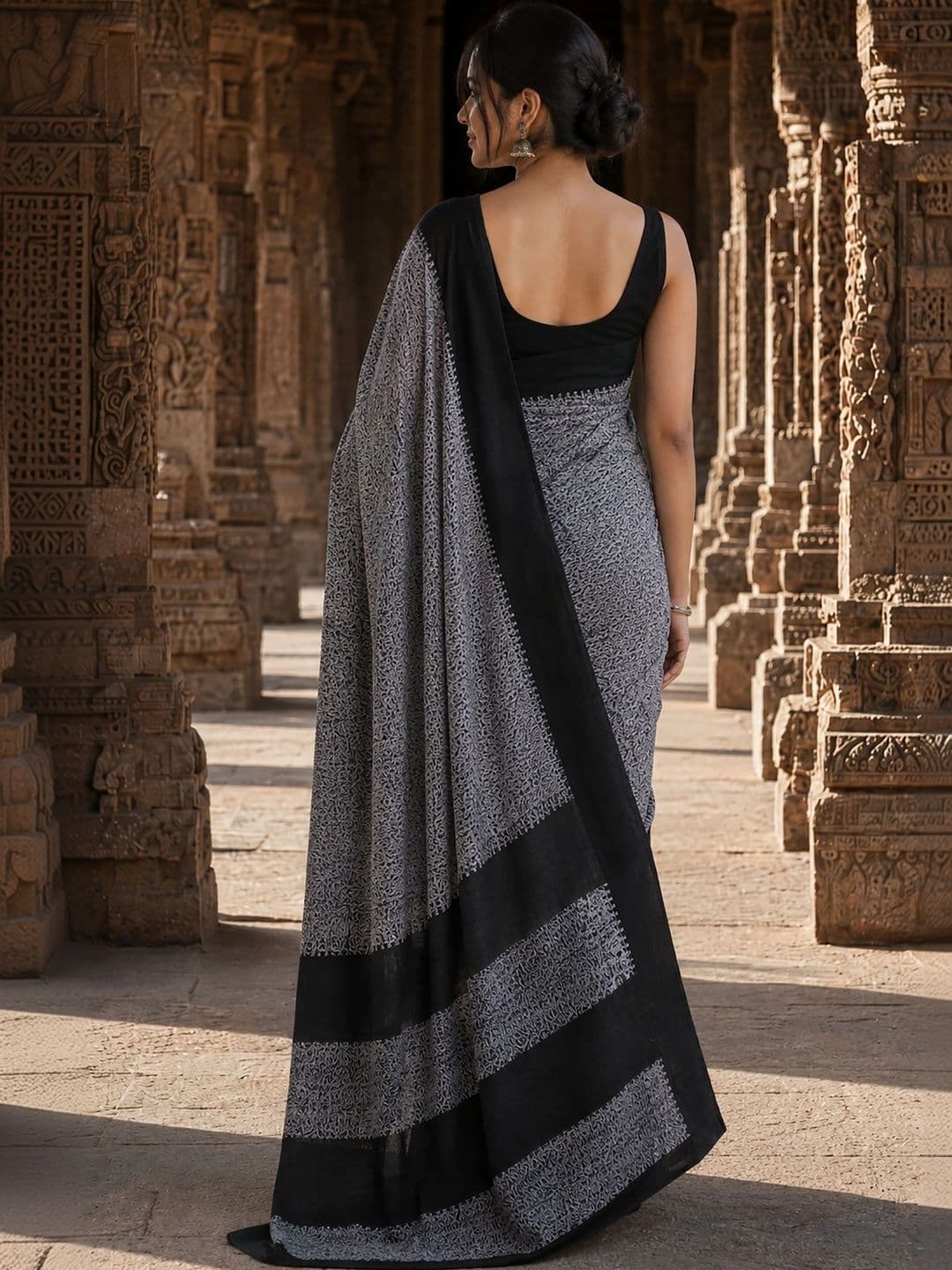 Mitera Woven Design Designer Kanjeevaram Saree thumbnail 3