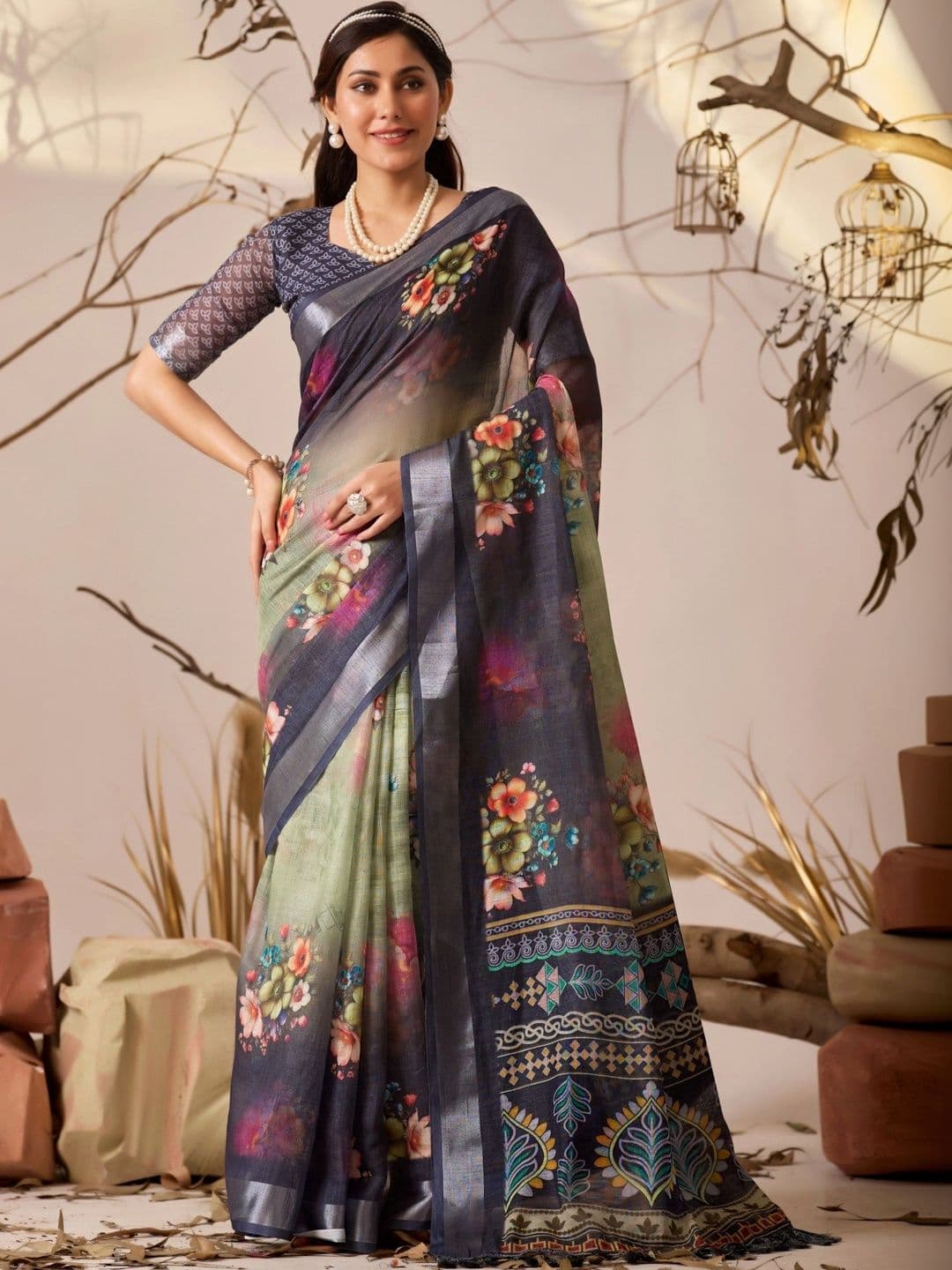 DIVASTRI Floral Zari Linen Blend Designer Patola Saree - view 1