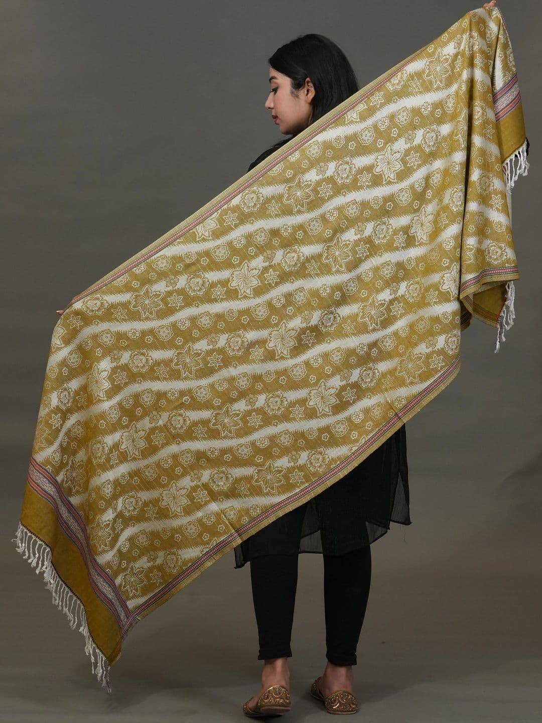 S.T. Women Floral Printed Acrylic Shawl thumbnail 2