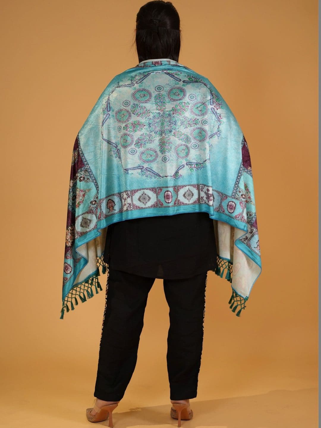 SHIFNEEN Women Ethnic Motifs Printed Velvet Shawl thumbnail 2