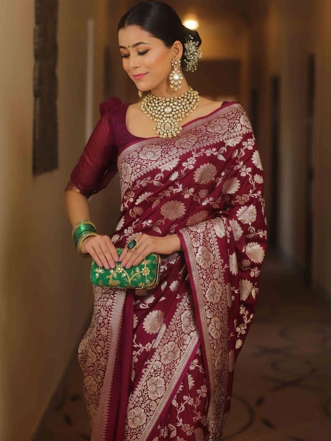 NARIVESH TRENDS Zari Silk Cotton Saree thumbnail 3
