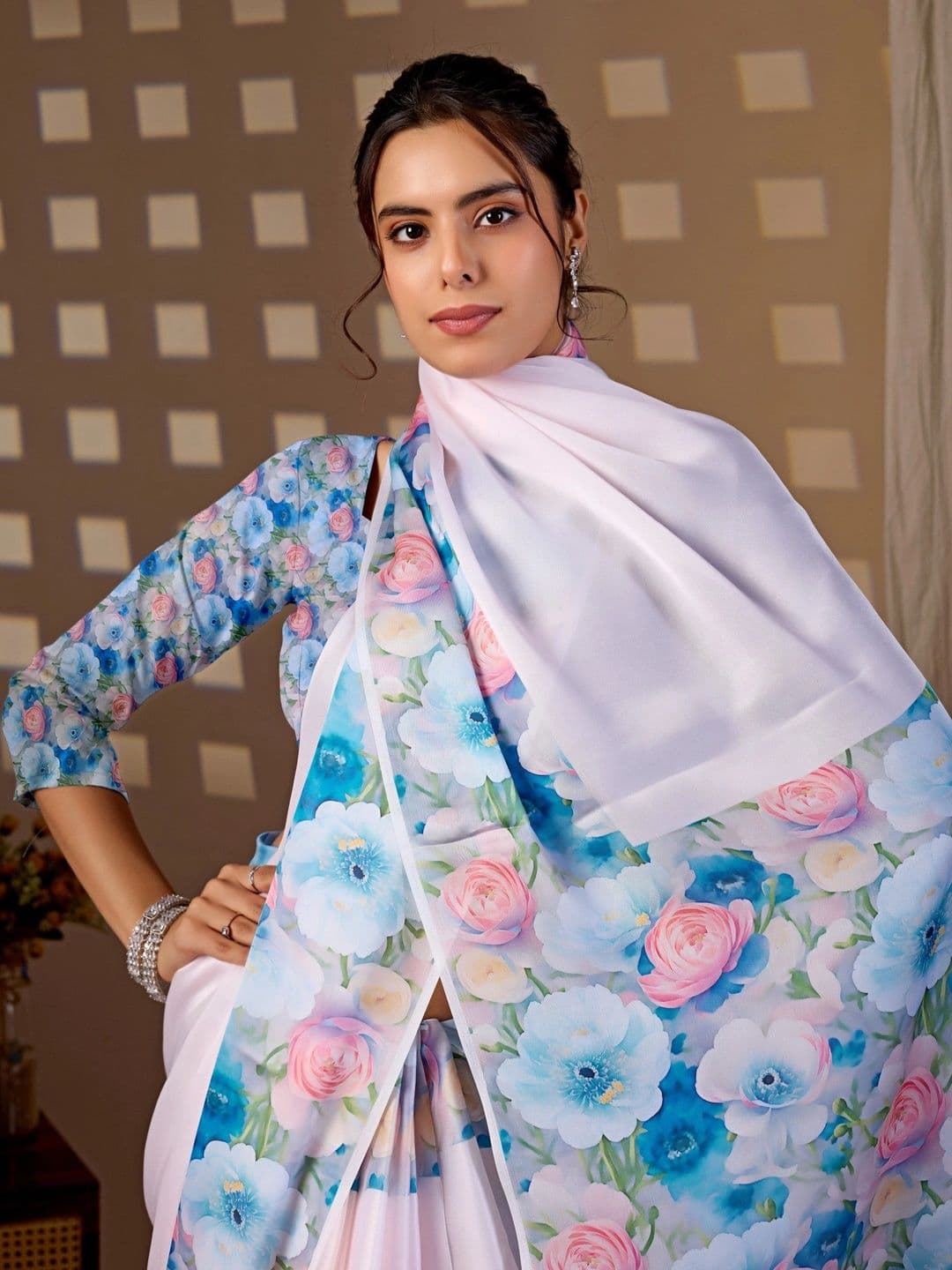 DIVASTRI Floral Satin Designer Saree thumbnail 7