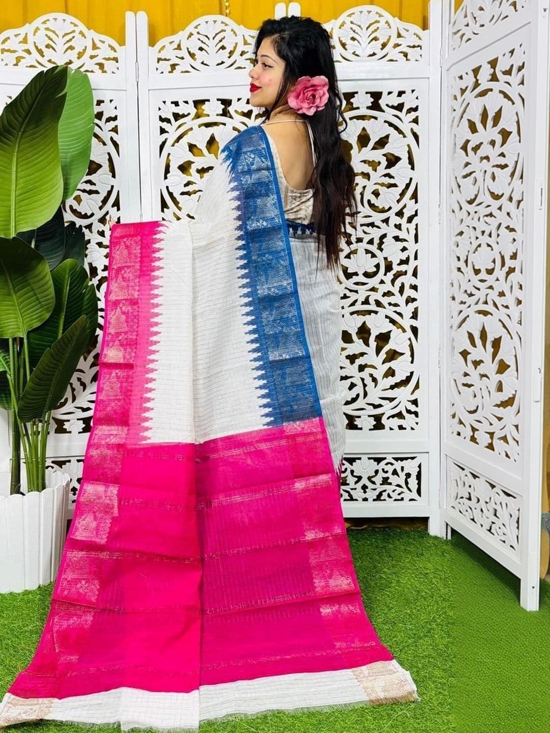 JHILUU Striped Zari Pure Cotton Saree thumbnail 2