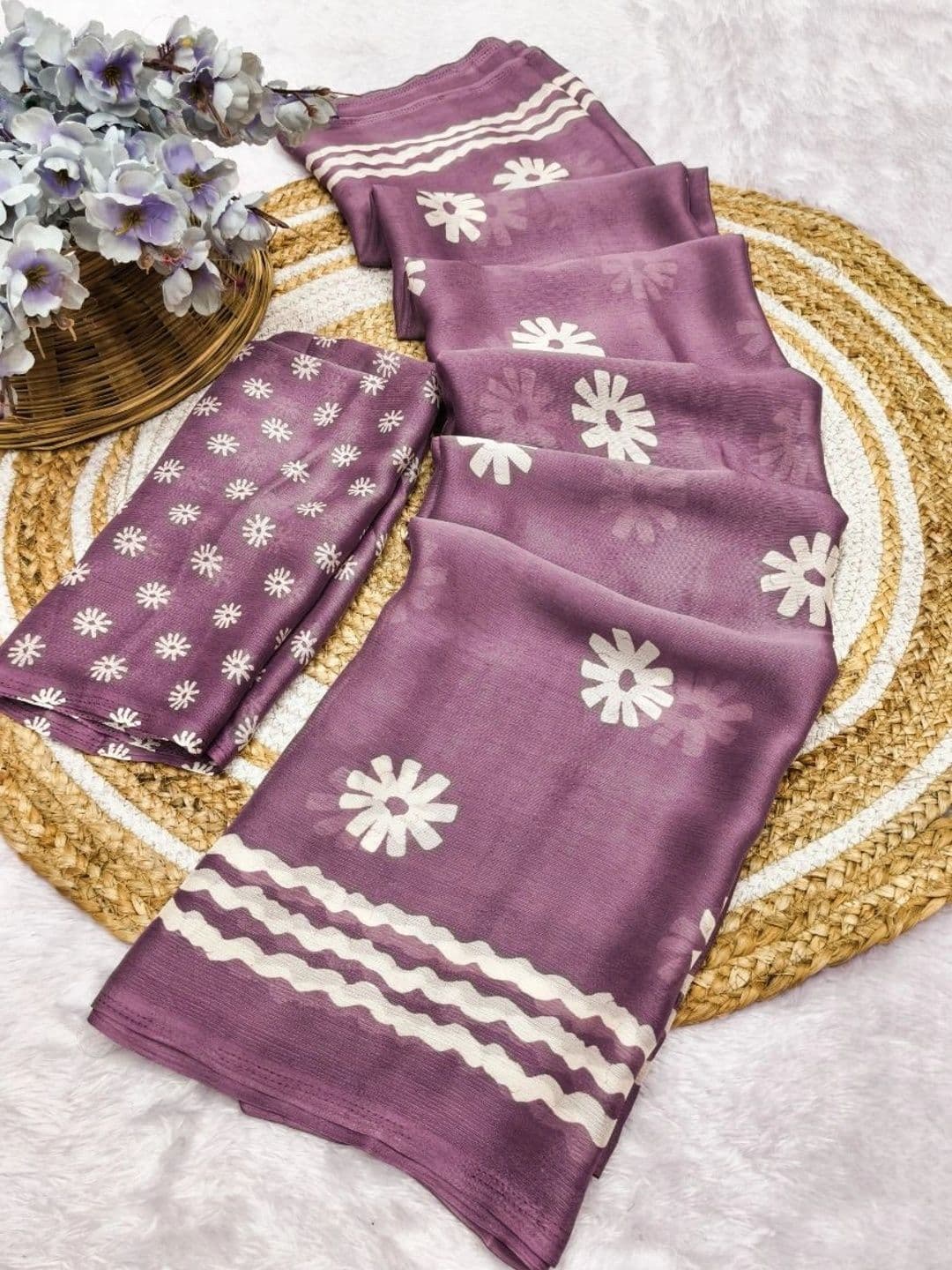 MAGNEITTA Floral Pure Chiffon Designer Saree thumbnail 4