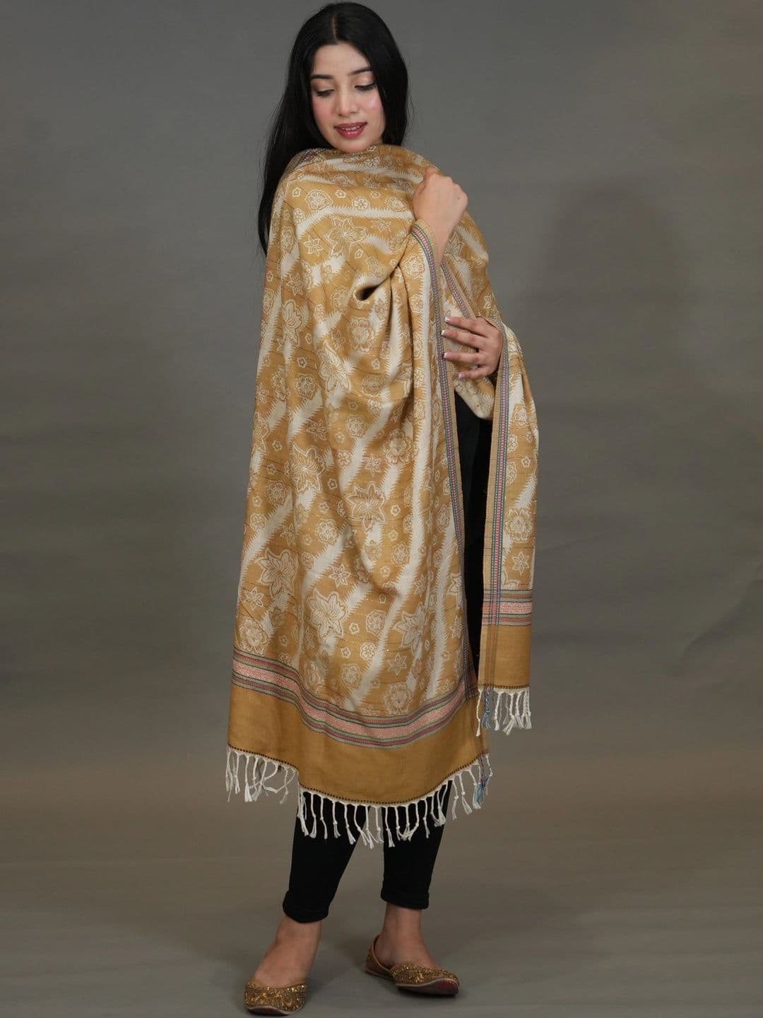 SHIFNEEN Women Floral Printed Acrylic Shawl thumbnail 5