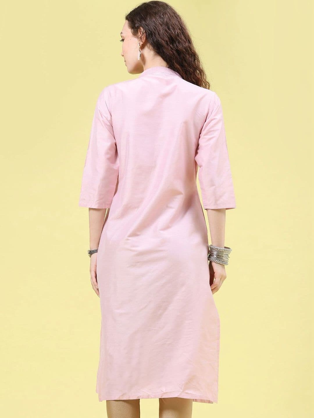 LIMEROAD Women Floral Embroidered Thread Work Floral Kurta thumbnail 5