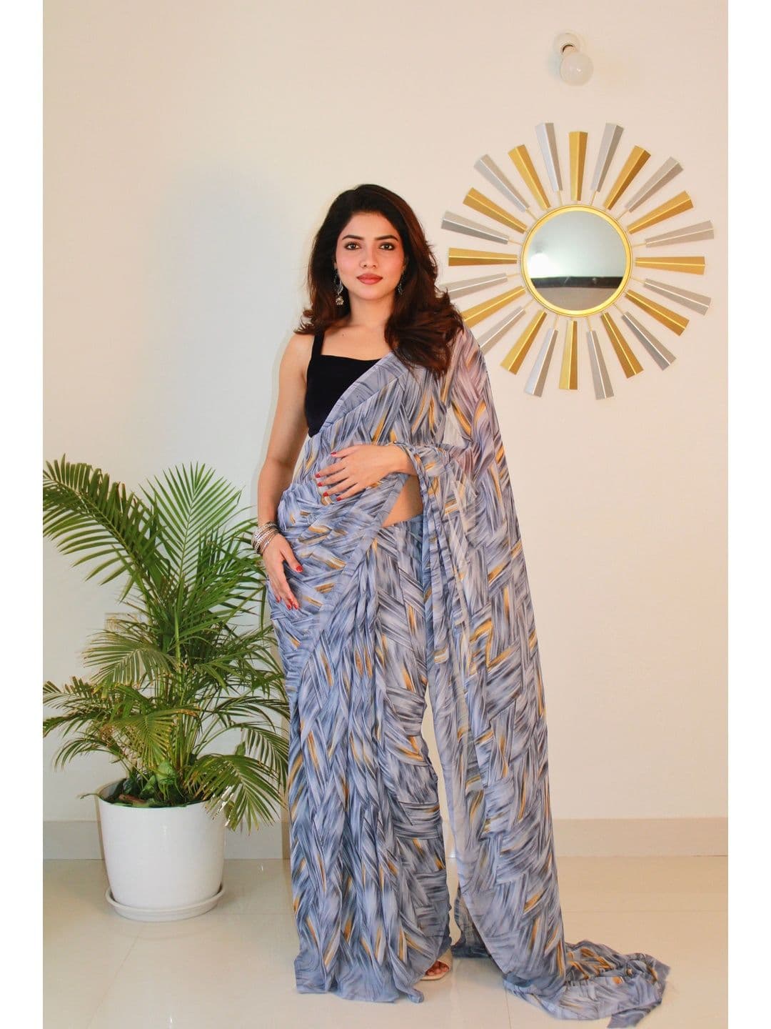 NARIVESH TRENDS Poly Georgette Saree - view 1