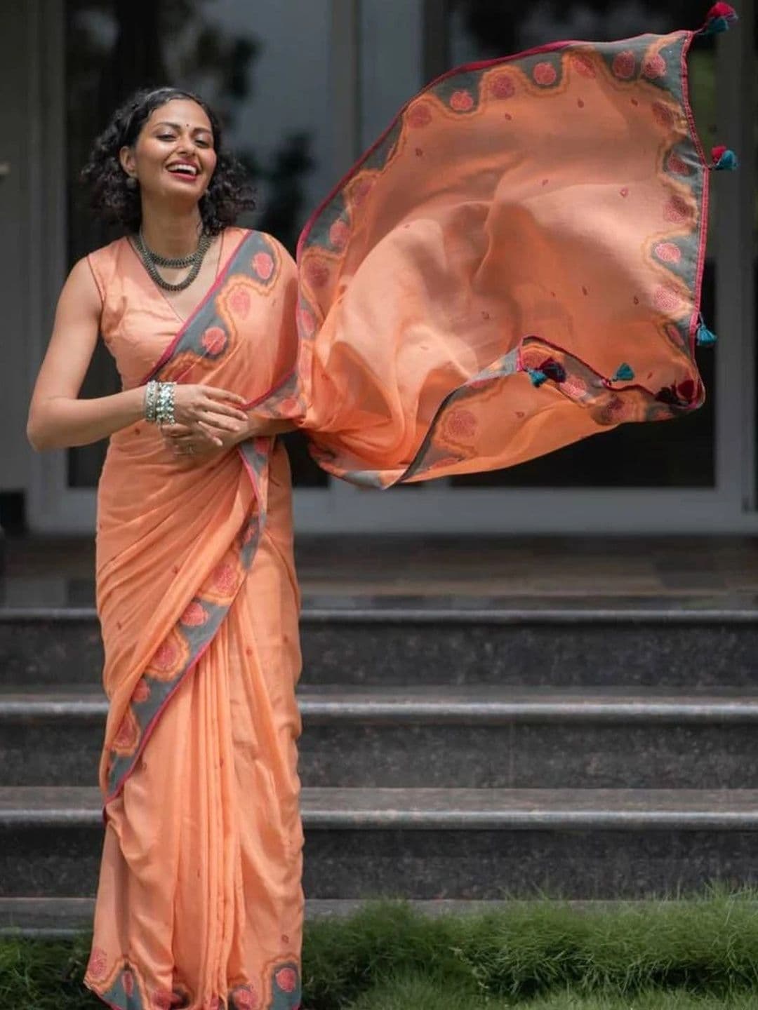 saneria silk Linen Blend Sambalpuri Saree thumbnail 6