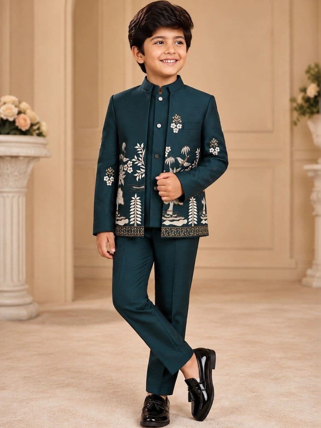ELITE TRENDZZ Boys Embroidered Mandarin Collar Sherwani Set - view 1