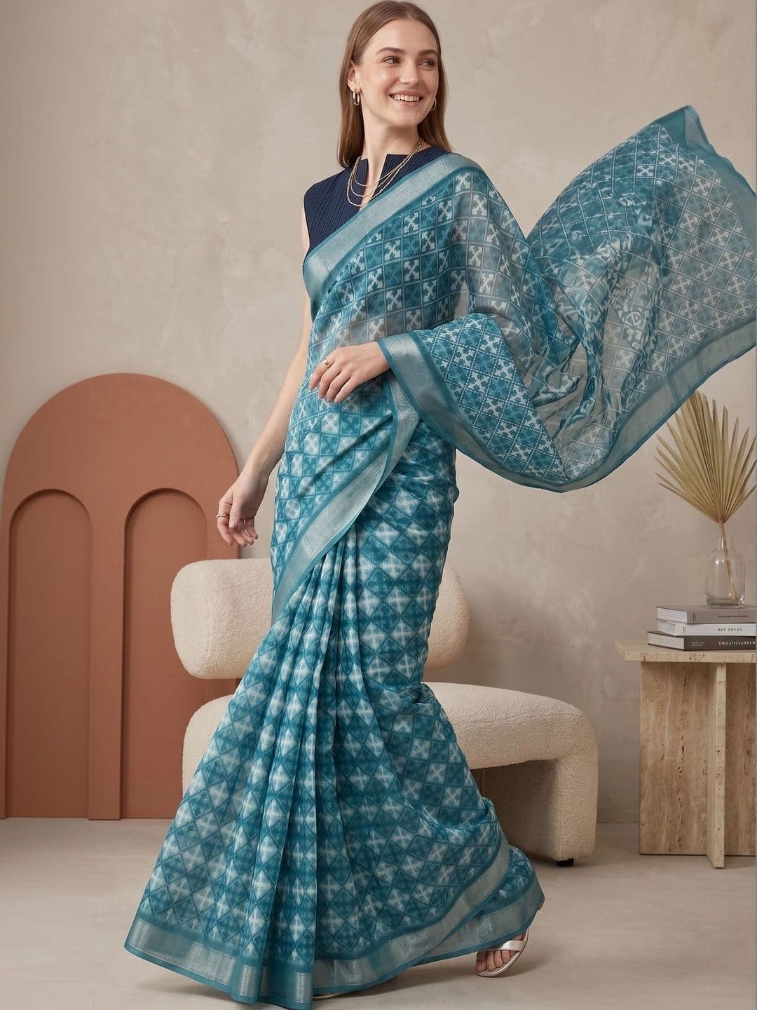 elora Linen Blend Fusion Saree thumbnail 4