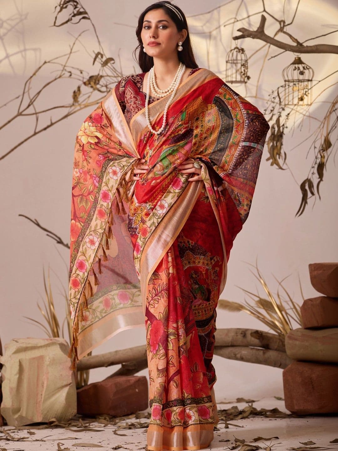 DIVASTRI Ethnic Motifs Zari Linen Blend Designer Patola Saree thumbnail 7