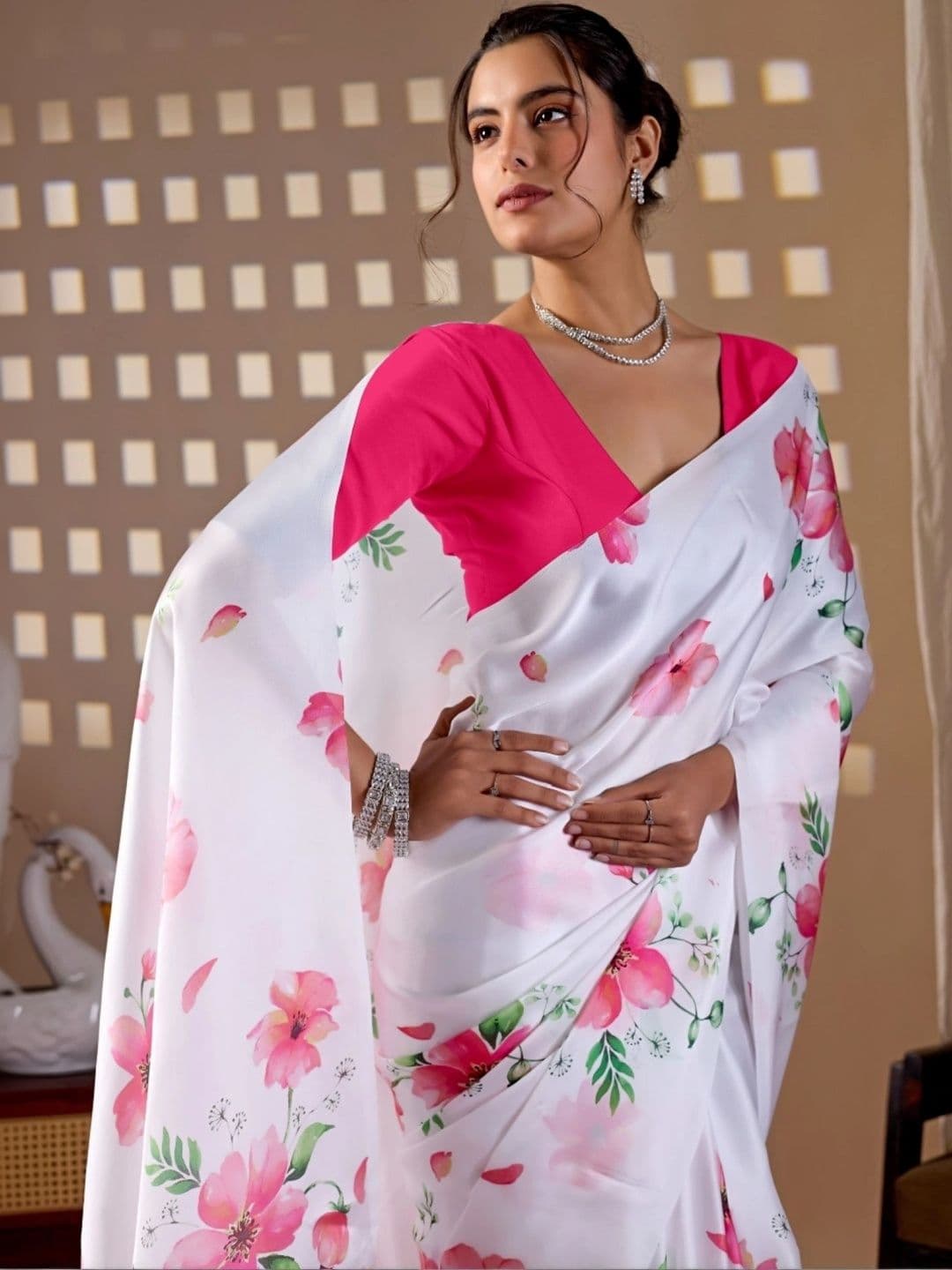DIVASTRI Floral Designer Saree thumbnail 5