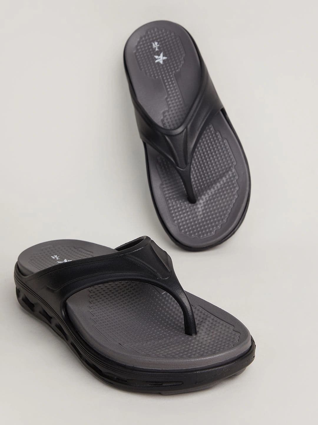 Forca by Lifestyle Men Thong Flip-Flops - view 1