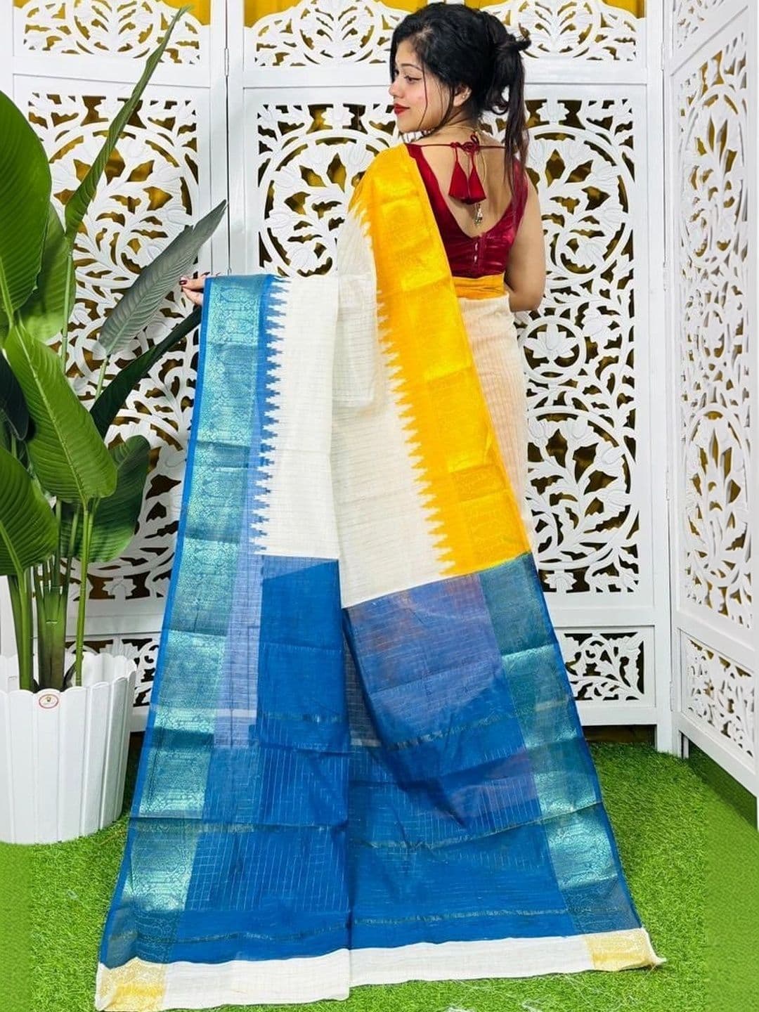 BSC Striped Zari Pure Cotton Saree thumbnail 4