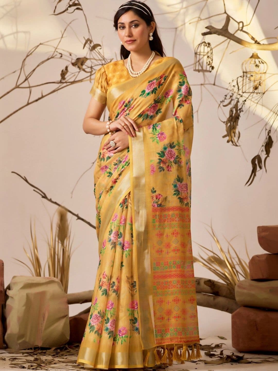 DIVASTRI Floral Zari Linen Blend Designer Saree - view 1