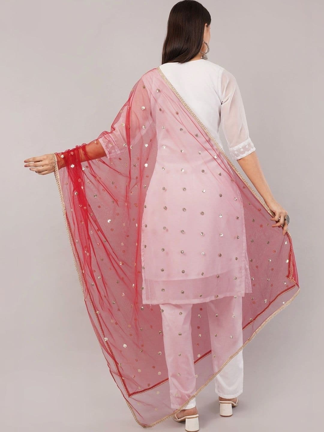 IVAARA Dupatta with Sequinned thumbnail 4