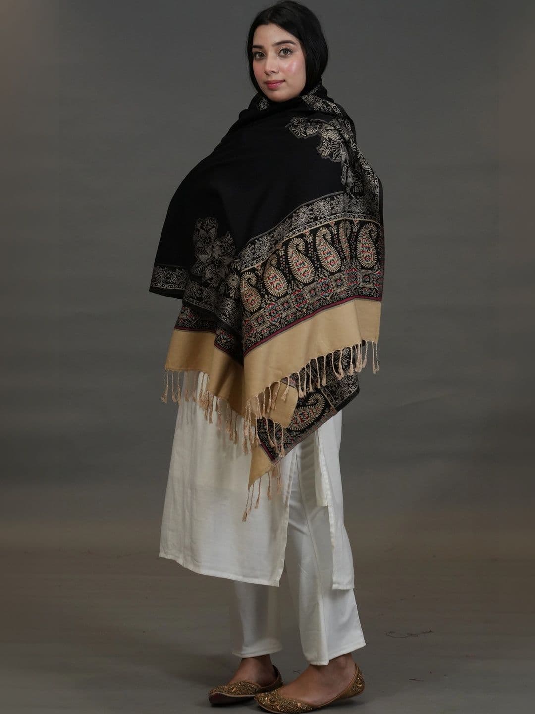 SHIFNEEN Women Paisley Printed Acrylic Shawl thumbnail 5