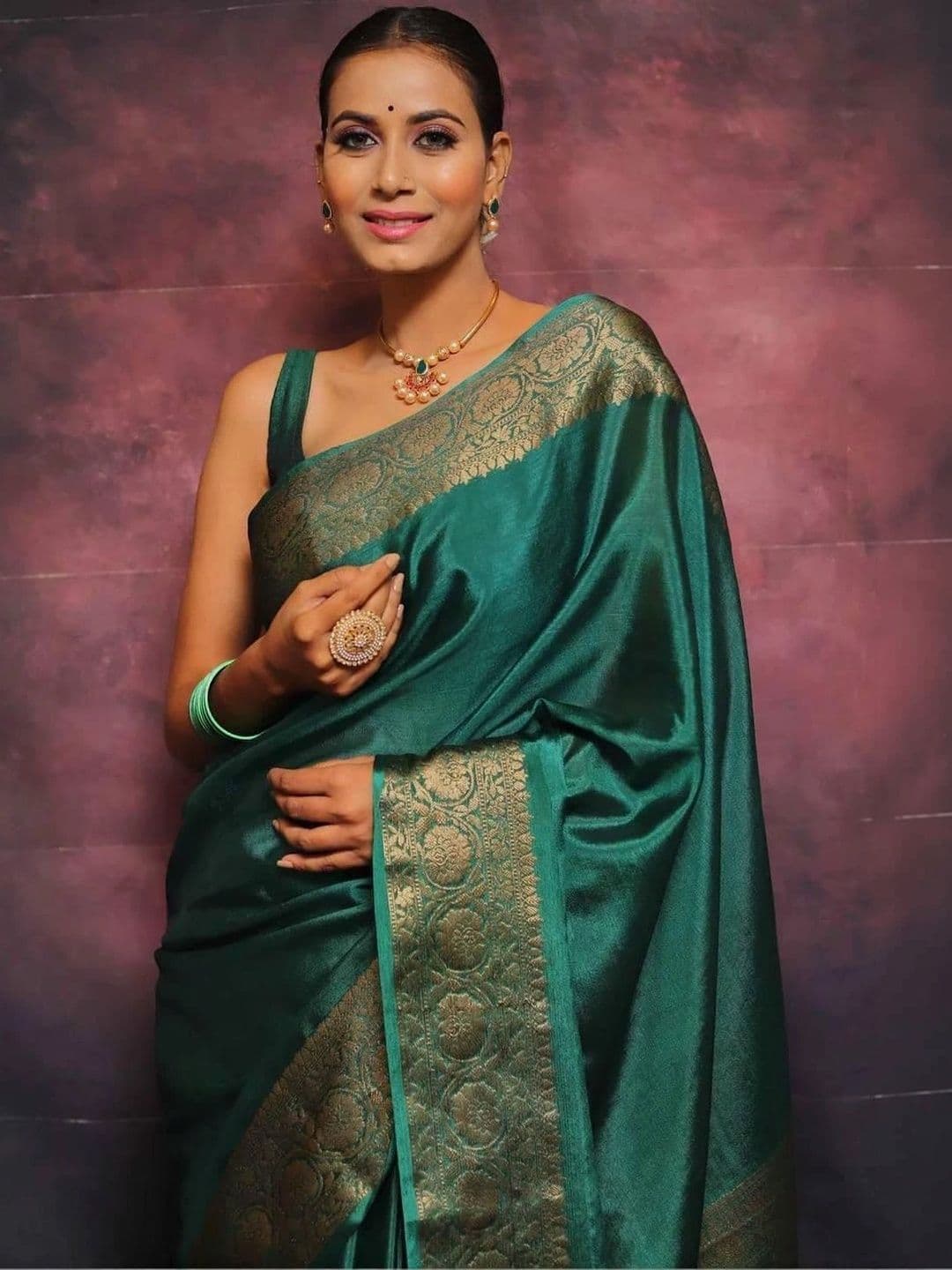 NARIVESH TRENDS Zari Silk Cotton Saree thumbnail 4