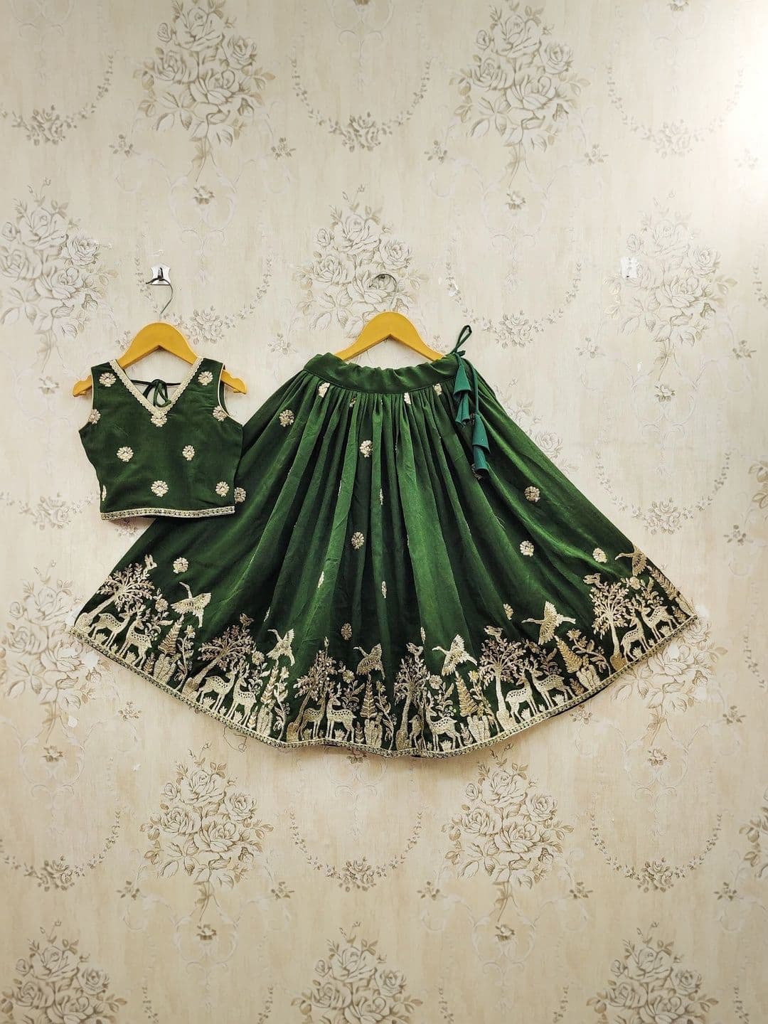 KALINI Girls Embellished Ready to Wear Lehenga & thumbnail 7