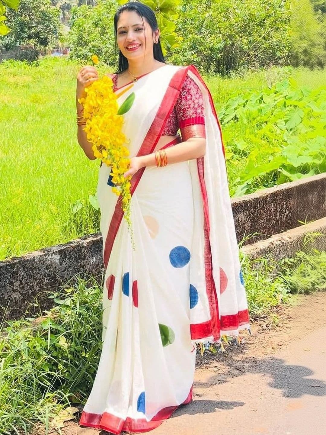 saneria silk Woven Design Linen Blend Taant Saree thumbnail 4