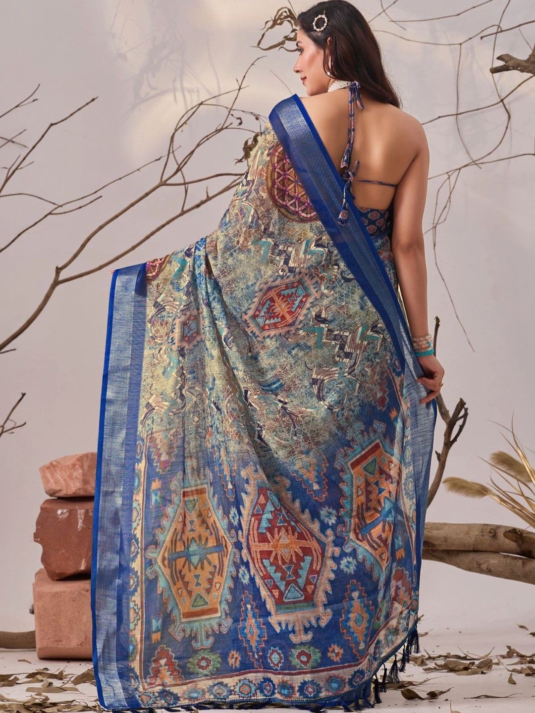 DIVASTRI Linen Blend Designer Saree thumbnail 5